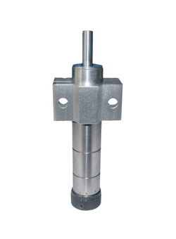 Hydraulic feed rate controller for precision speed control in industrial machinery